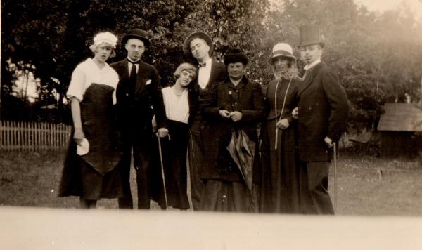 Midsommar 1931. Hjördis Stig Britt Allan Emilia Ingrid Tore.